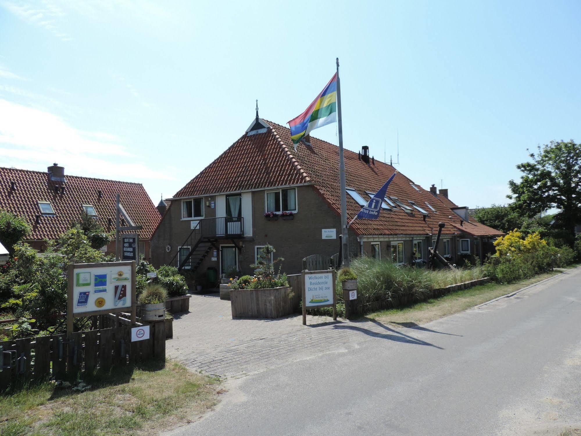 Hotel Dichtbijzee Oosterend  Exterior foto